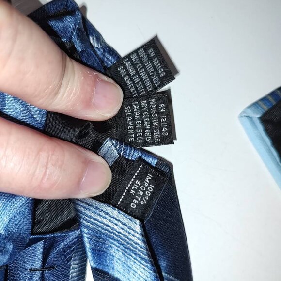 7 Vintage Silk Ties Stafford-Arrow, etc (1 has a small Stain) 6 Good Condition. - Picture 13 of 15